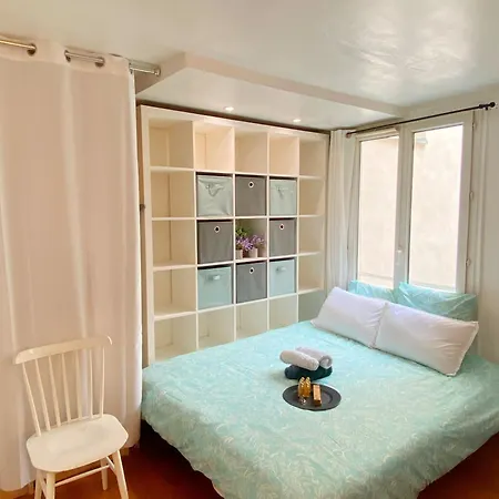 Poetic - Cozy In 2nd Paris